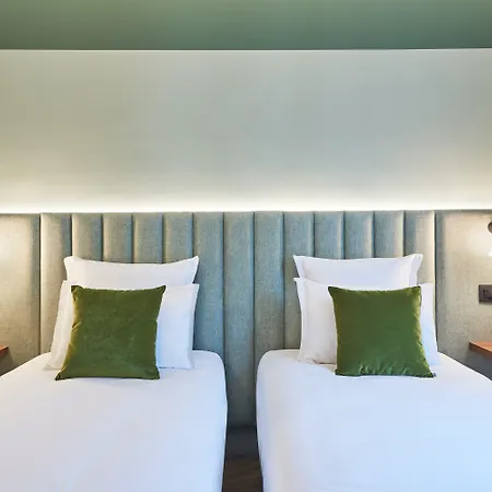 Hotel 10 Opera By Happyculture 3*