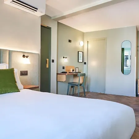 Hotel 10 Opera By Happyculture 3*
