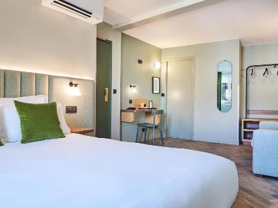 Hotel 10 Opera By Happyculture 3*