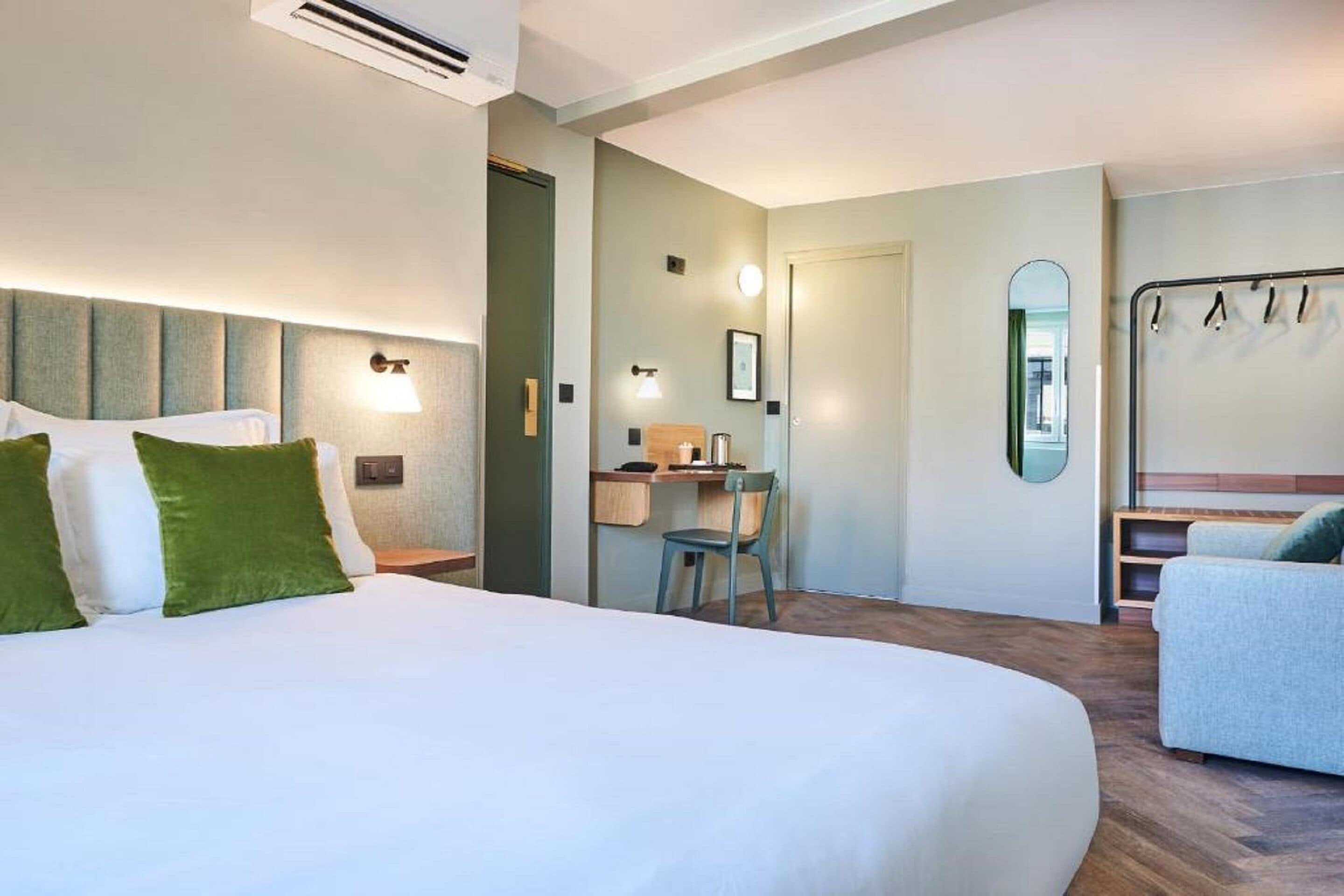 Hotel 10 Opera By Happyculture 3*