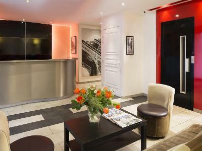 Hotel 10 Opera By Happyculture