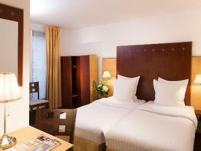 Hotel 10 Opera By Happyculture